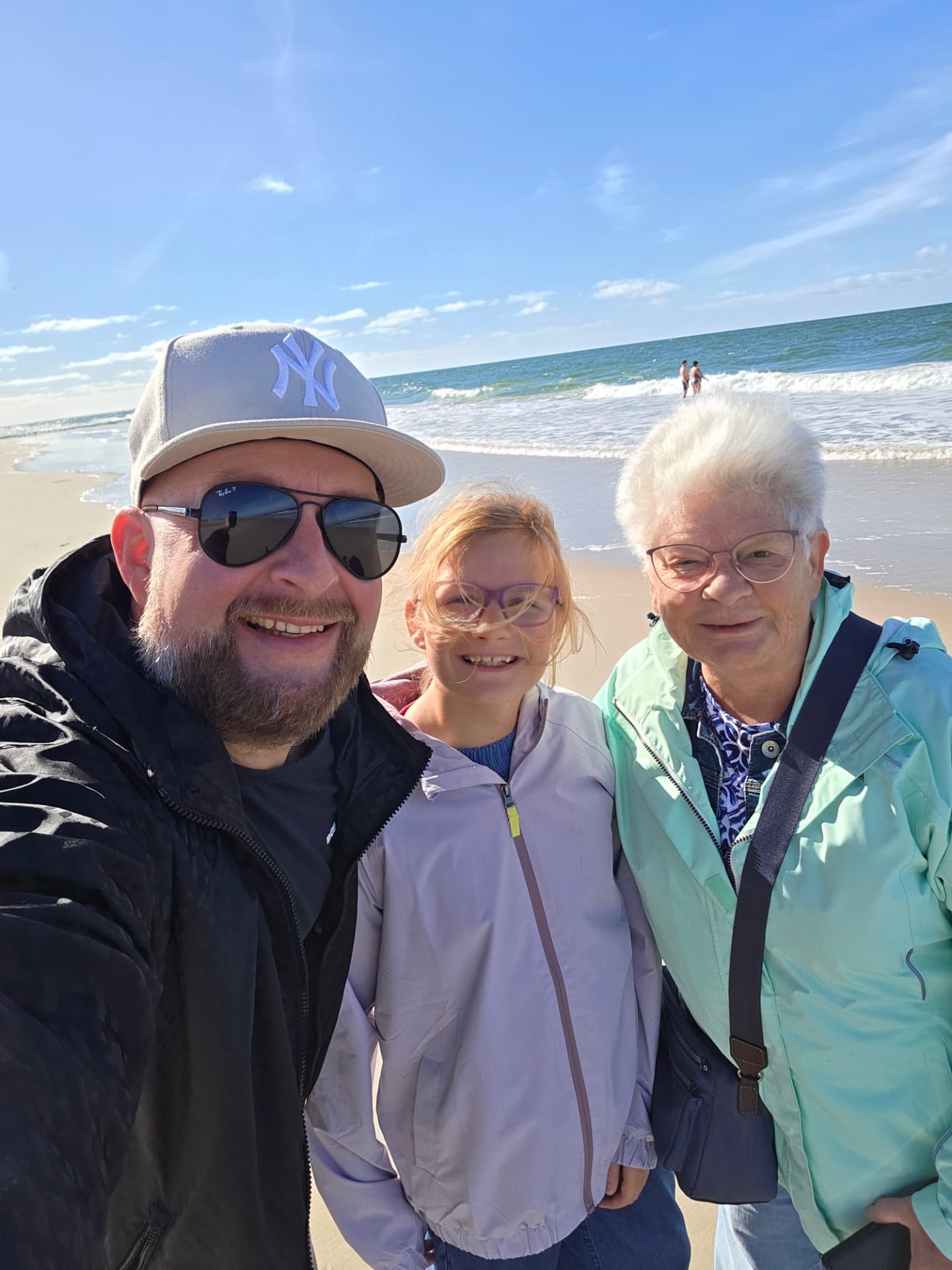 Drei Generationen gemeinsam am Sylter Strand